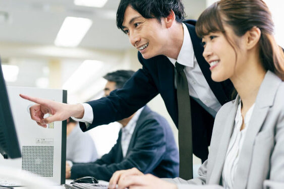 まなクル講師600400